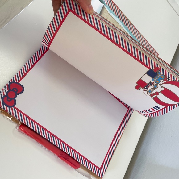 Sanrio HK Places I Like to Travel Journal - Picture 8 of 16